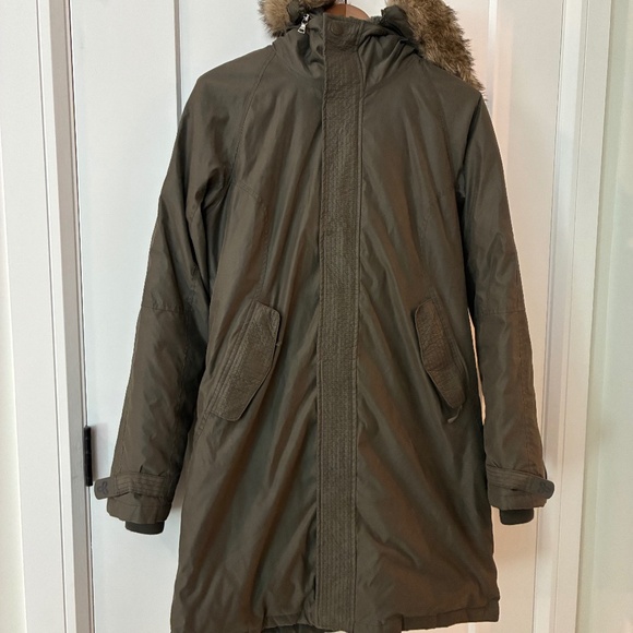 Aritzia TNA Summit Down Parka - Picture 1 of 8